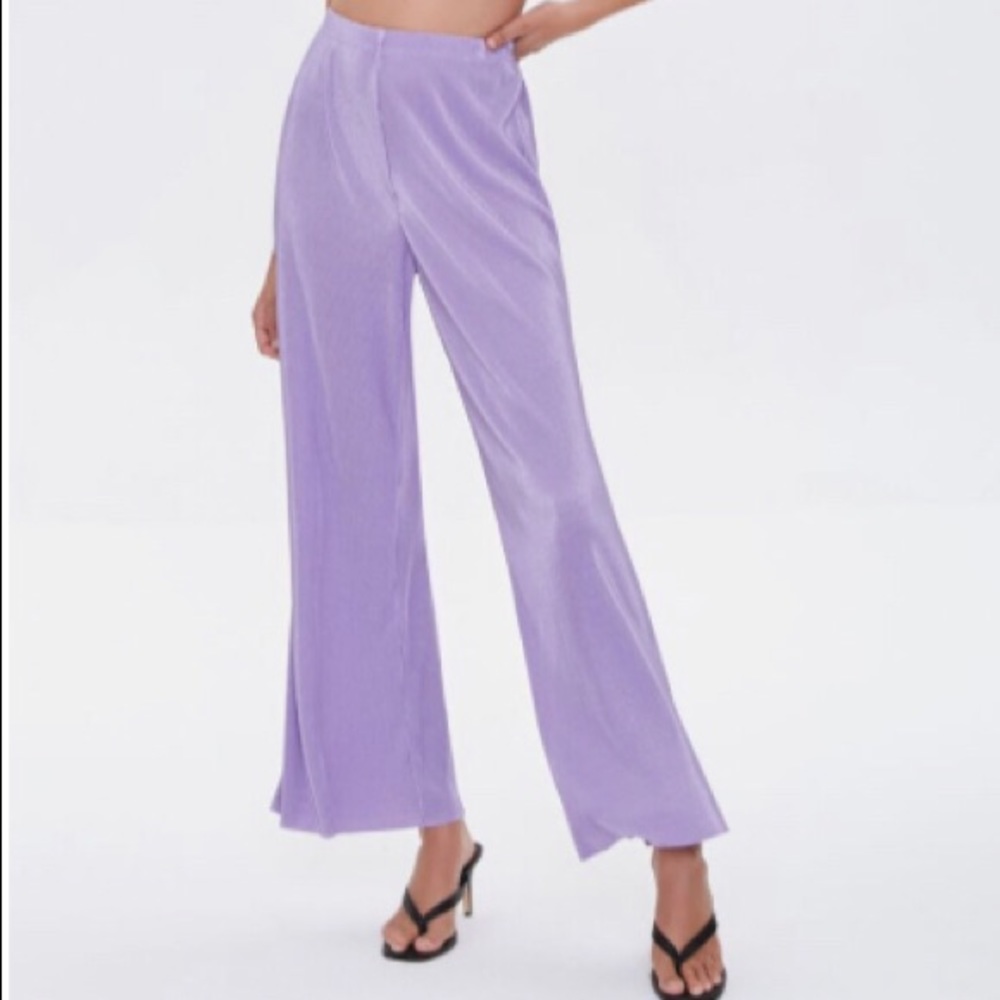 Women’s pleated wide leg pants